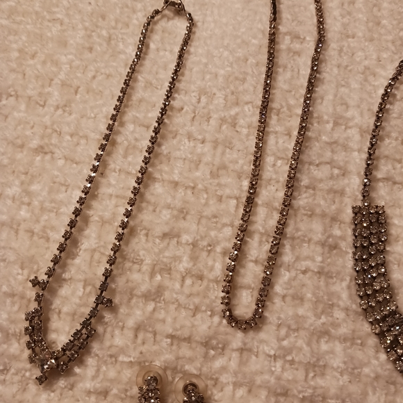 VINTAGE | STRAWBRIDGE & CLOTHIER Jewelry Lot - Picture 13 of 16